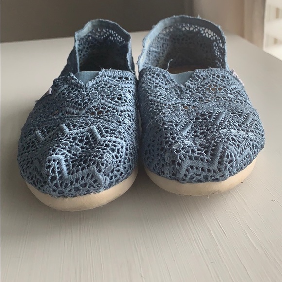 Toms - Picture 2 of 5